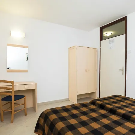 Kanegra Apartment *