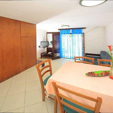 Kanegra Apartment *